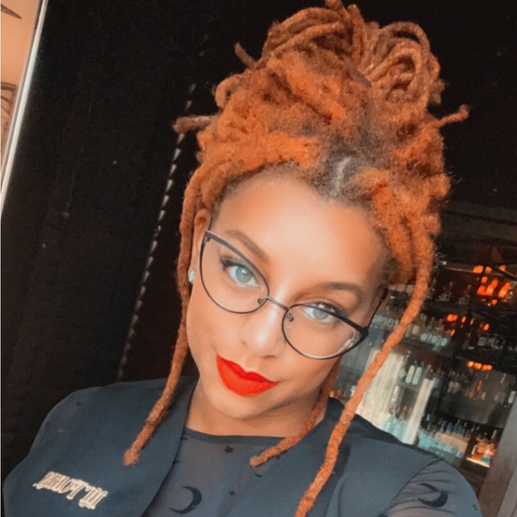 Meet your Posher, Cheyenne - Picture 1 of 1